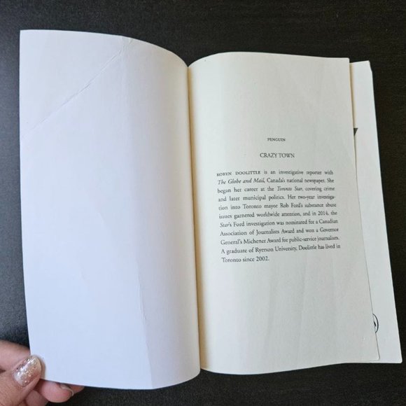 4/$25 Crazy Town: The Rob Ford Story by‎ Robyn Doolittle - Paperback - Picture 2 of 7